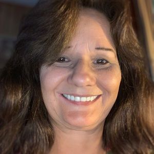 Meet your Posher, Debra